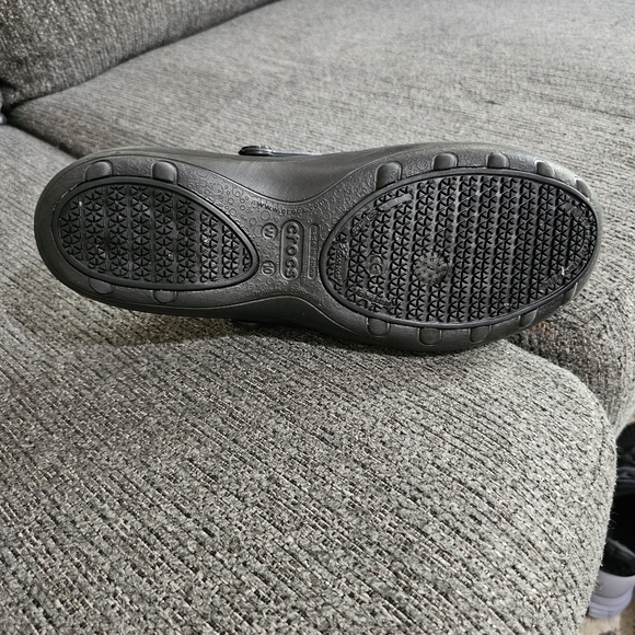 Crocs W/ Animal Print Strip - Picture 8 of 15